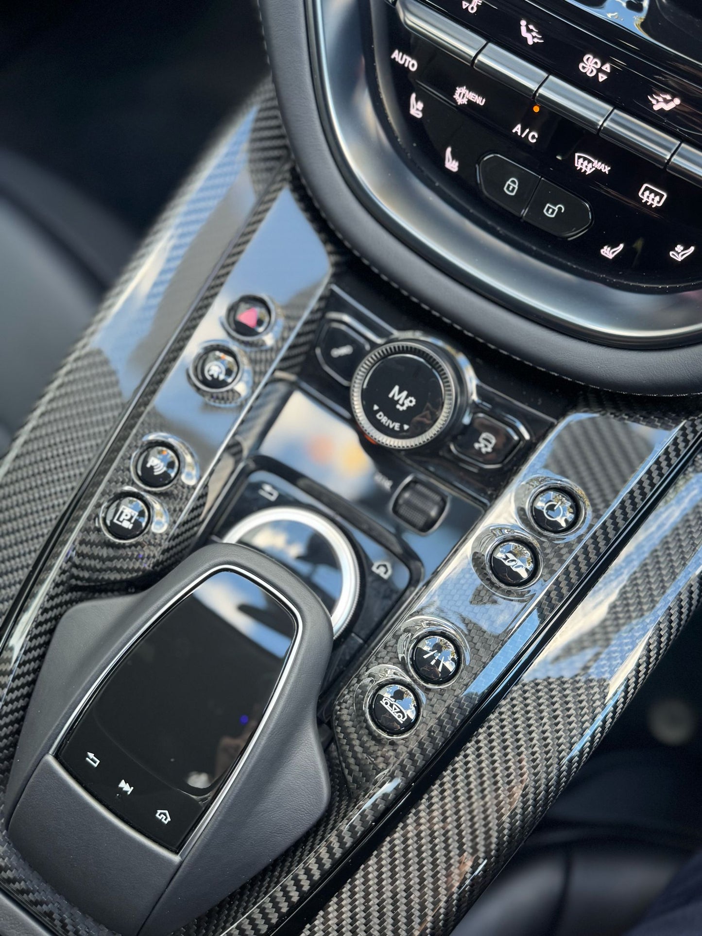 2024 ASTON MARTIN DBX 707 AUTO AWD MY24