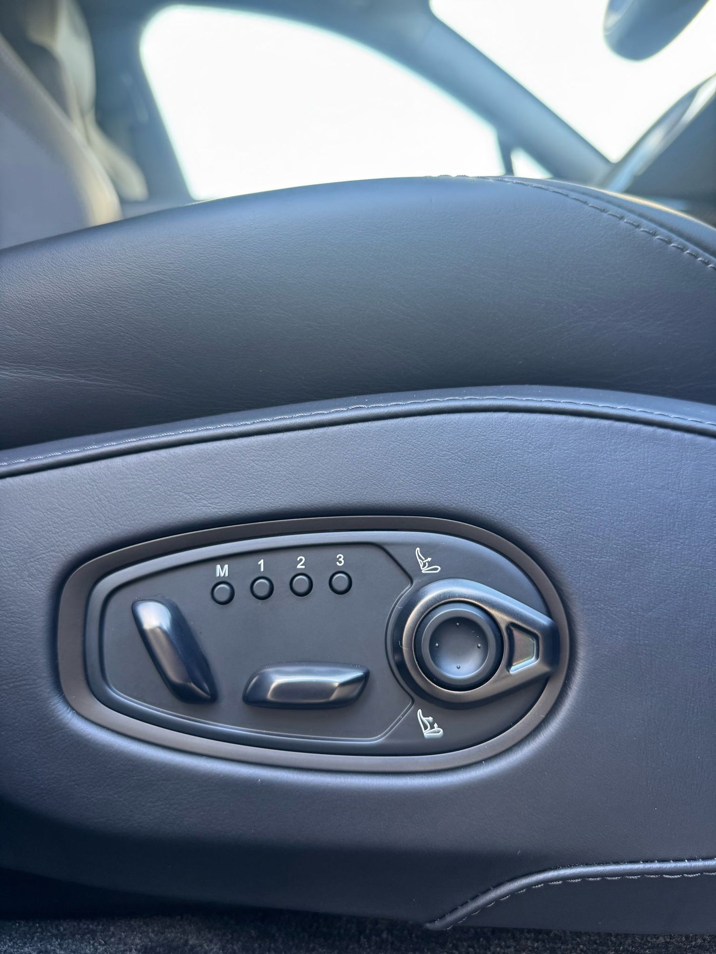 2024 ASTON MARTIN DBX 707 AUTO AWD MY24