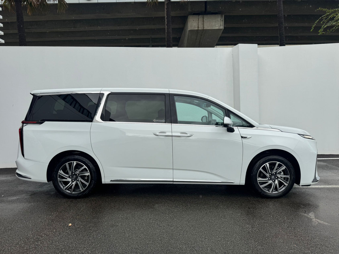2023 LDV MIFA Luxe Wagon 7st 5dr Auto 8sp 2.0T